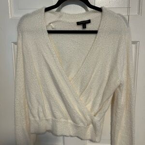 Women’s white V- Neck Sweater